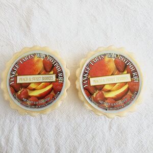 Yankee Candle Wax Tarts Melts Wax Tart Peach and Sweet Berries Two (2)